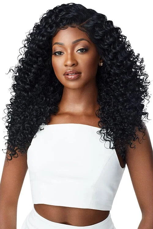 Outre Perfect Hairline Dominica 13” x 6” Synthetic Lace Front Wig